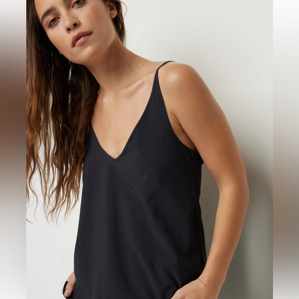 Vuori Villa Cami Moisture Wicking Wrinkle Resistant Black Tank - Sz XS